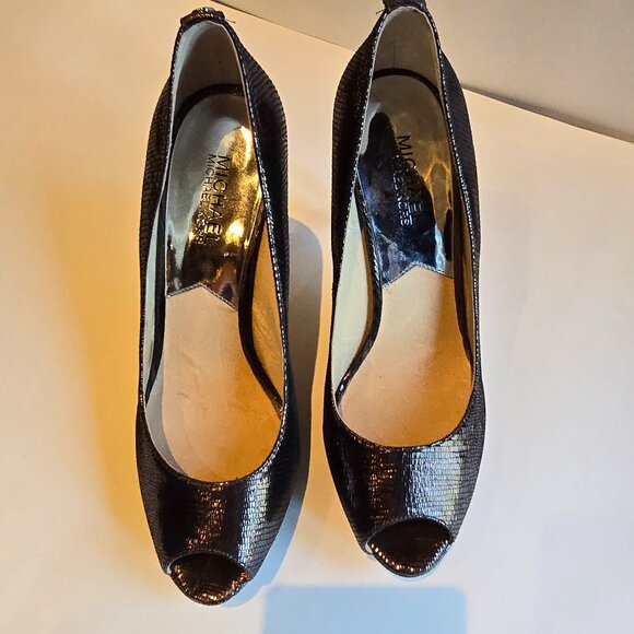 Michael Kors  black Pump - Picture 3 of 9